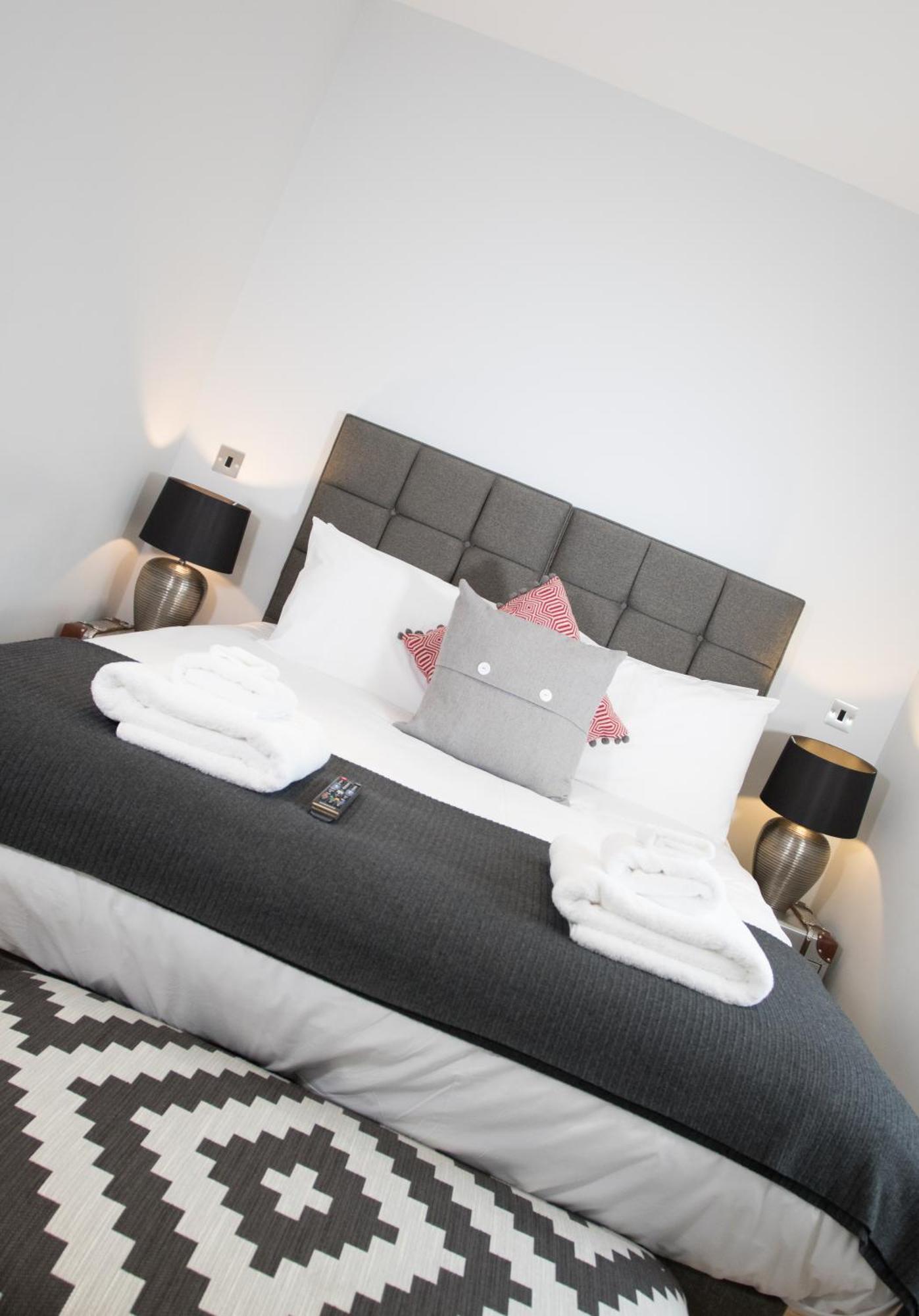 Glenmoriston Town House Apartments 인버네스 외부 사진